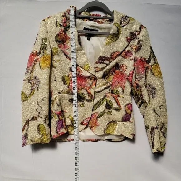 Gorgeous Escada Silk Blend Cream Gold Embossed Floral Blazer US 4 EU 36